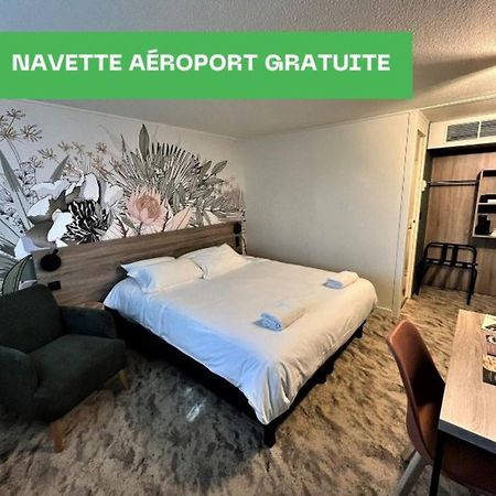 Hotel Campanile Marseille Vitrolles Aéroport Esterno foto